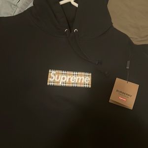 Burberry x Supreme Hoodie